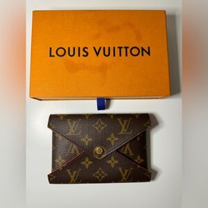 Louis Vuitton Monogram Canvas Small Kirigami Pochette - EUC